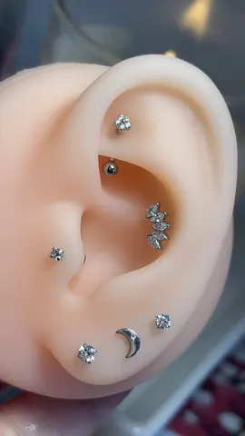 Fotografia real de un piercing realizado en Arkadia